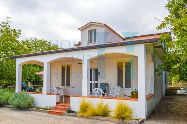casa indipendente in vendita a Noto in zona Vendicari