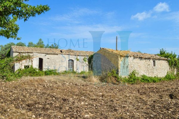 casa indipendente in vendita a Noto