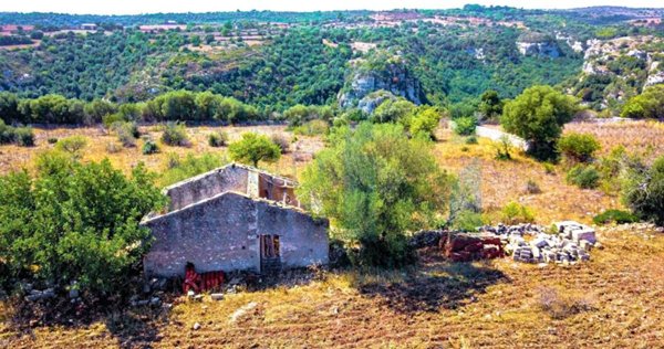 casa indipendente in vendita a Noto