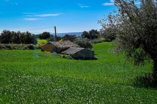 casa indipendente in vendita a Noto