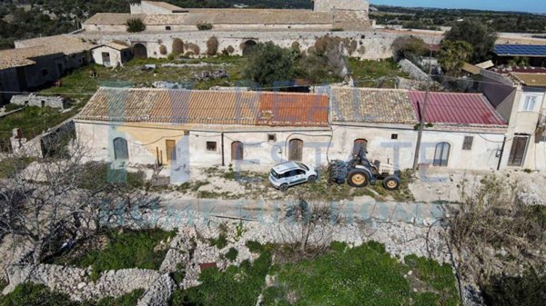 casa indipendente in vendita a Noto