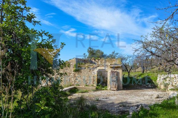 casa indipendente in vendita a Noto
