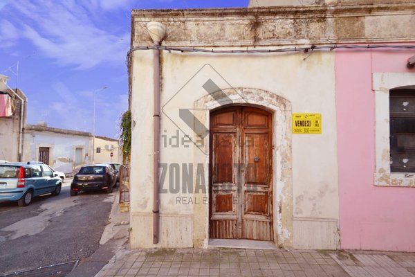 casa indipendente in vendita a Noto