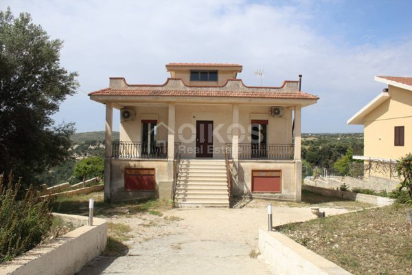 casa indipendente in vendita a Noto in zona San Lorenzo