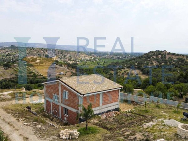 casa indipendente in vendita a Noto
