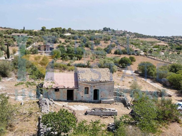 casa indipendente in vendita a Noto