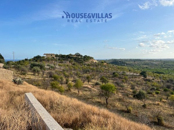 casa indipendente in vendita a Noto