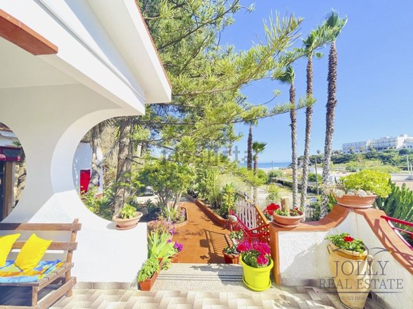 casa indipendente in vendita a Noto in zona Vendicari