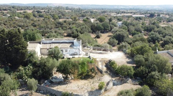 casa indipendente in vendita a Noto in zona Testa dell'Acqua
