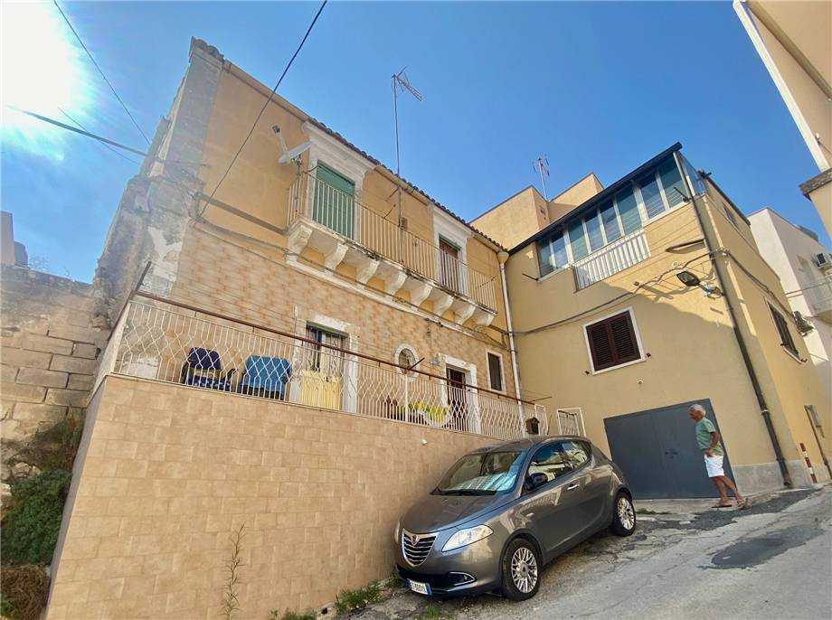 casa indipendente in vendita a Noto
