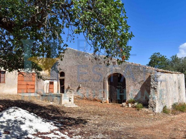 casa indipendente in vendita a Noto