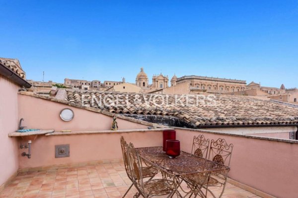 casa indipendente in vendita a Noto