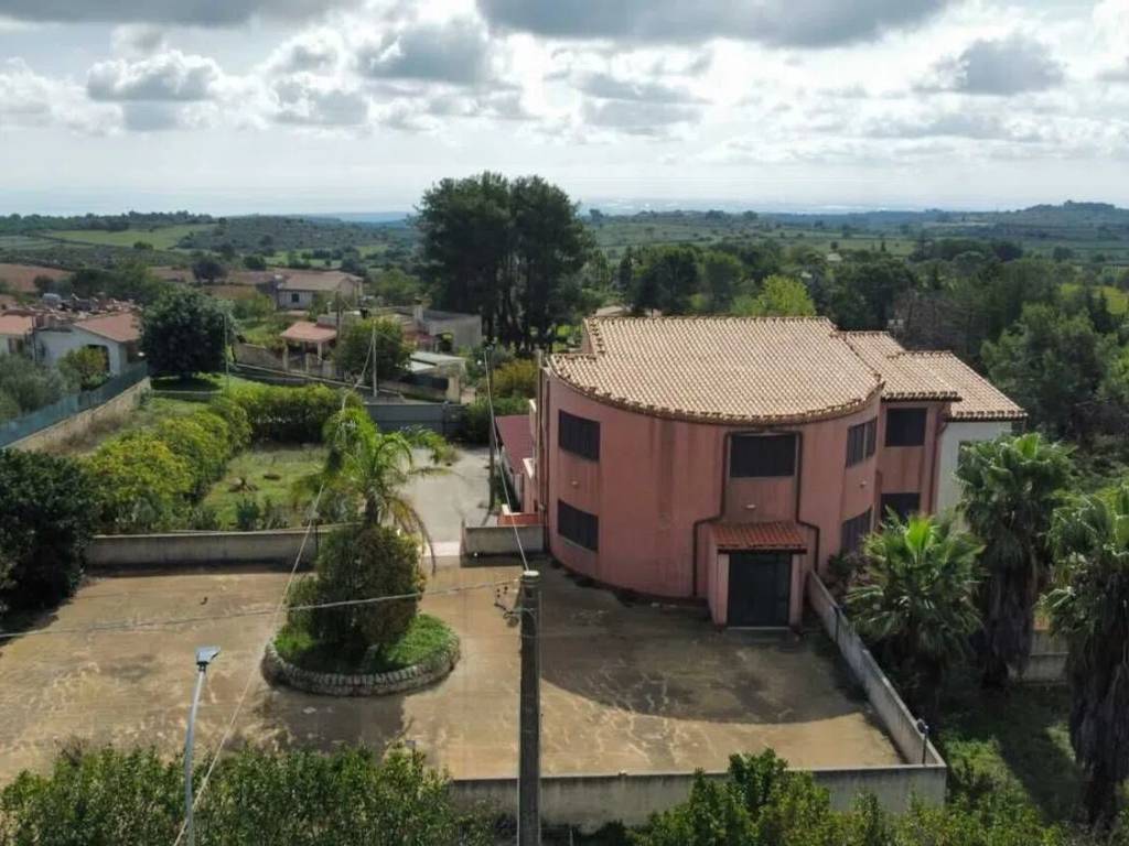 casa indipendente in vendita a Noto