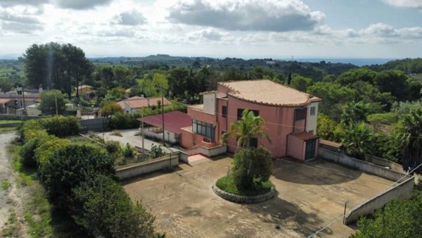 casa indipendente in vendita a Noto in zona Testa dell'Acqua