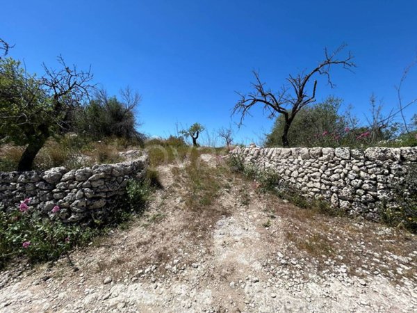 casa indipendente in vendita a Noto in zona Lenzavacche