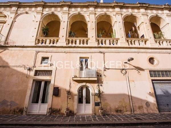 casa indipendente in vendita a Noto
