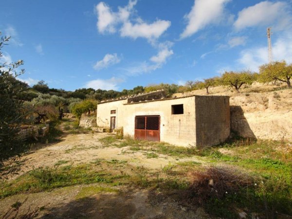 casa indipendente in vendita a Noto