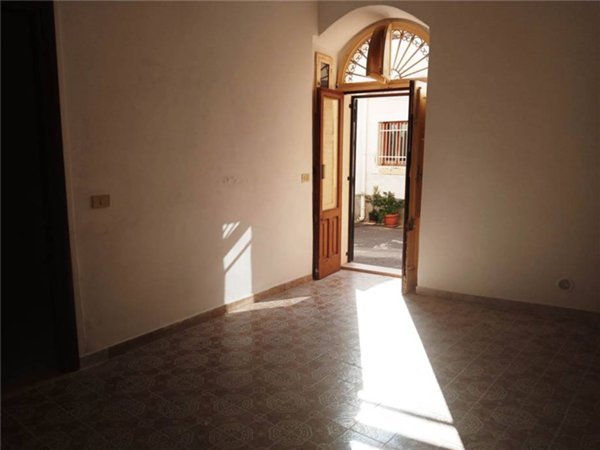 casa indipendente in vendita a Noto