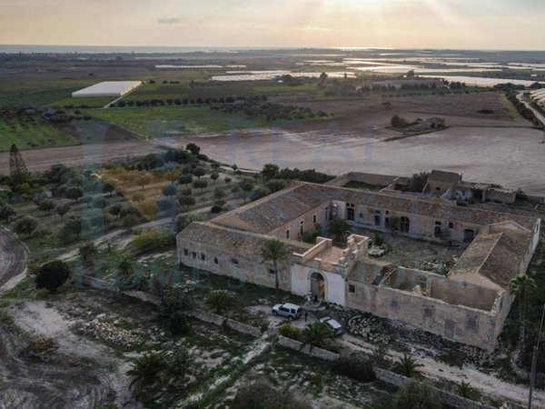 casa indipendente in vendita a Noto