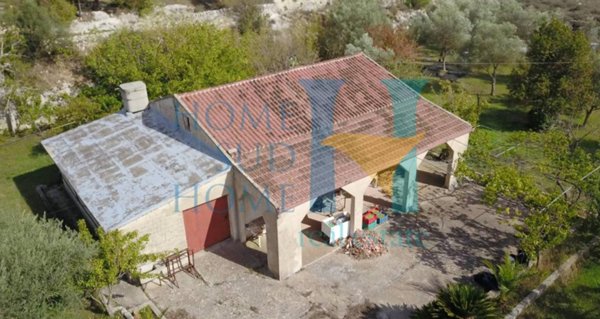 casa indipendente in vendita a Noto