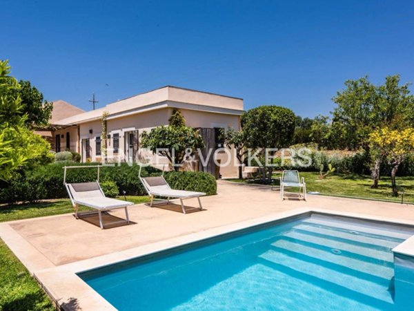 casa indipendente in vendita a Noto