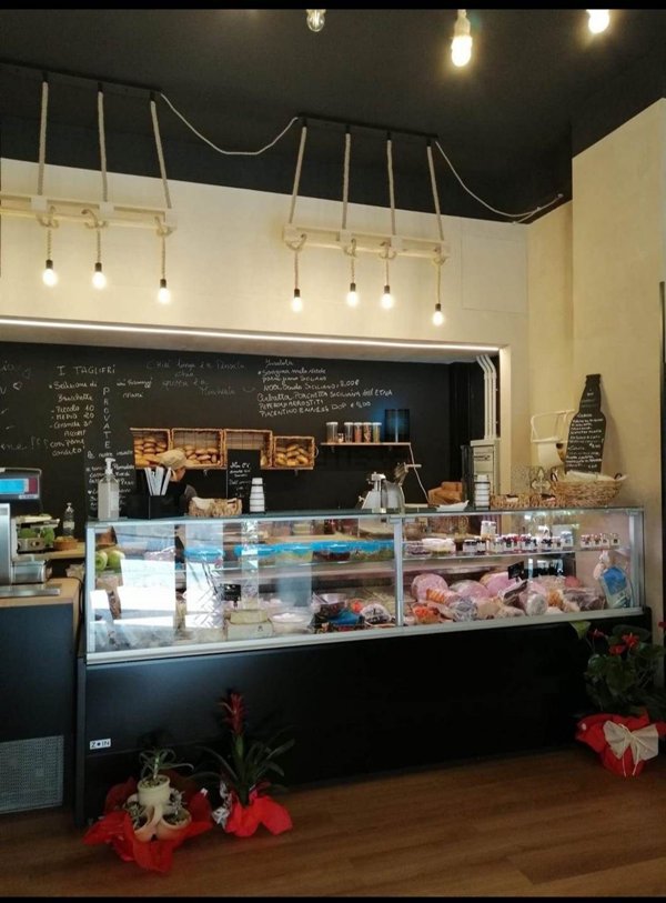 negozio in vendita a Noto