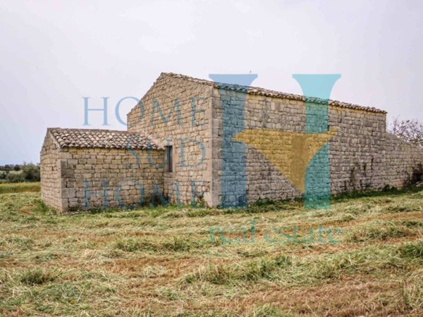 casa indipendente in vendita a Noto