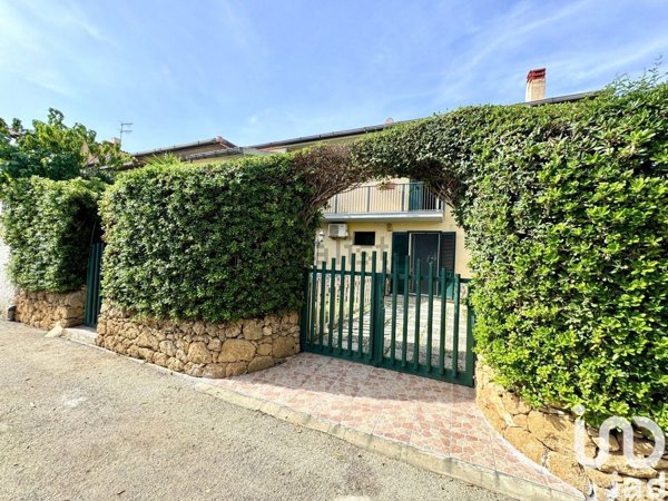 casa indipendente in vendita a Noto in zona Calabernardo
