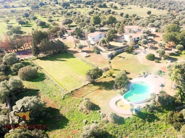 casa indipendente in vendita a Noto