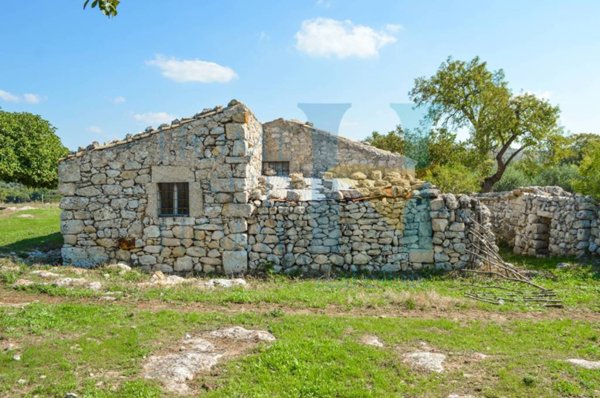 casa indipendente in vendita a Noto in zona Testa dell'Acqua