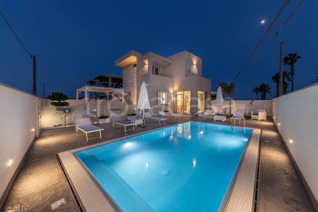 casa indipendente in vendita a Noto