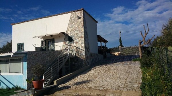 casa indipendente in vendita a Noto in zona Falconara