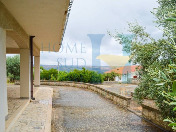 casa indipendente in vendita a Noto in zona Vendicari