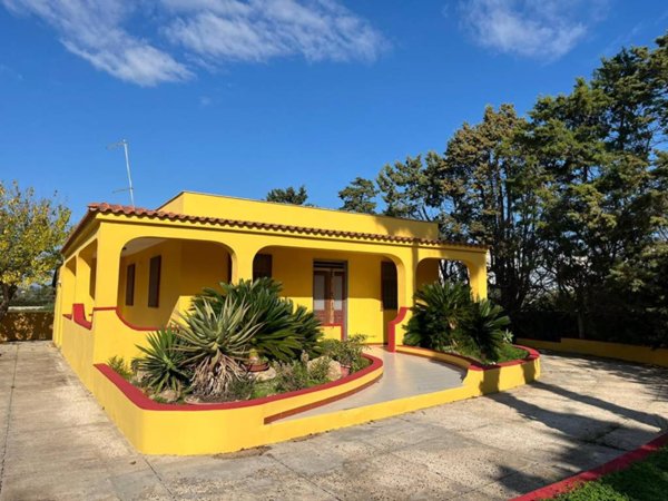 casa indipendente in vendita a Noto in zona San Lorenzo