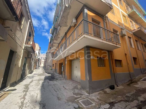 locale di sgombero in vendita a Noto