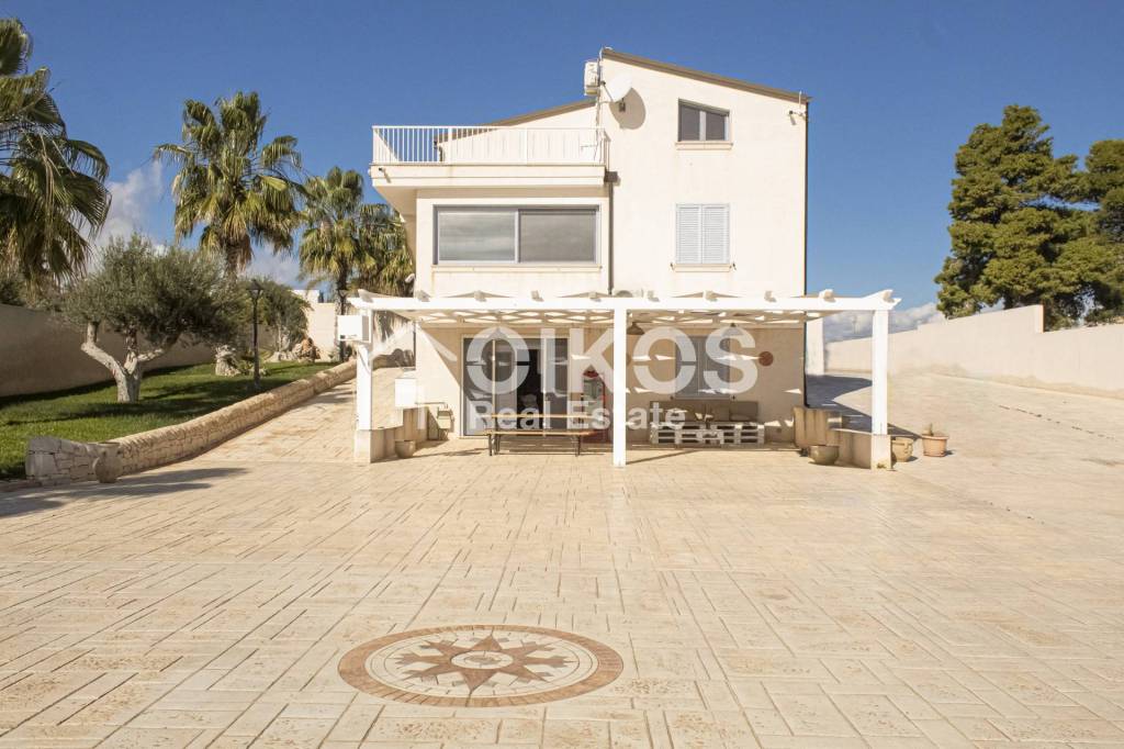 casa indipendente in vendita a Noto in zona San Lorenzo