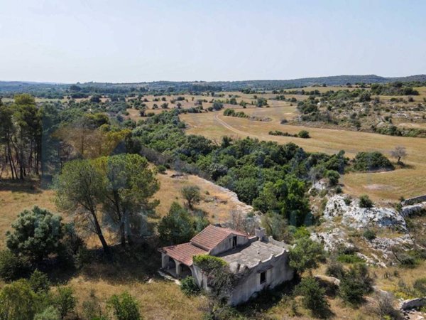 casa indipendente in vendita a Noto