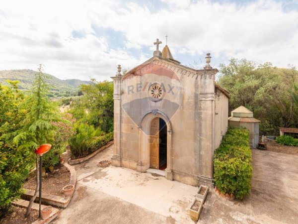 locale di sgombero in vendita a Noto
