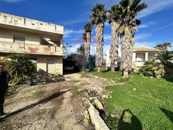 casa indipendente in vendita a Noto in zona San Lorenzo