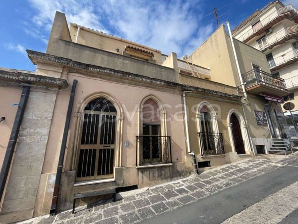 casa indipendente in vendita a Noto