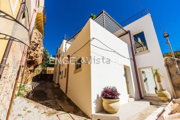 esavano in vendita a Noto