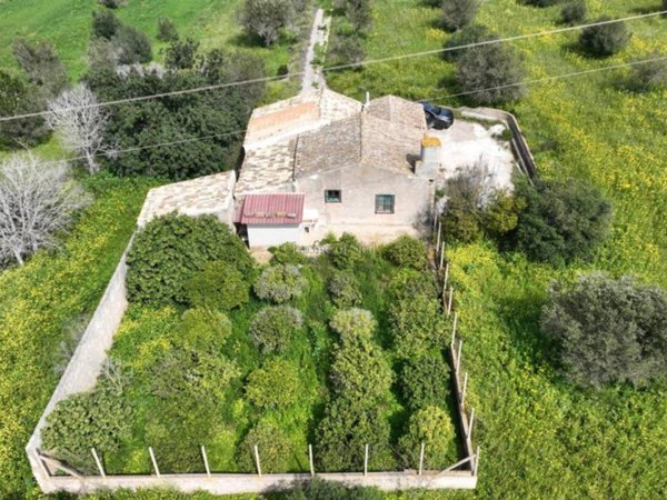 casa indipendente in vendita a Noto