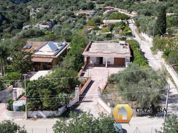 casa indipendente in vendita a Noto