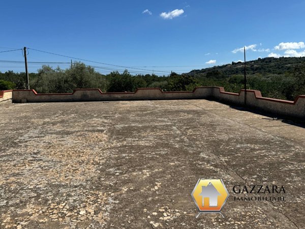 casa indipendente in vendita a Noto