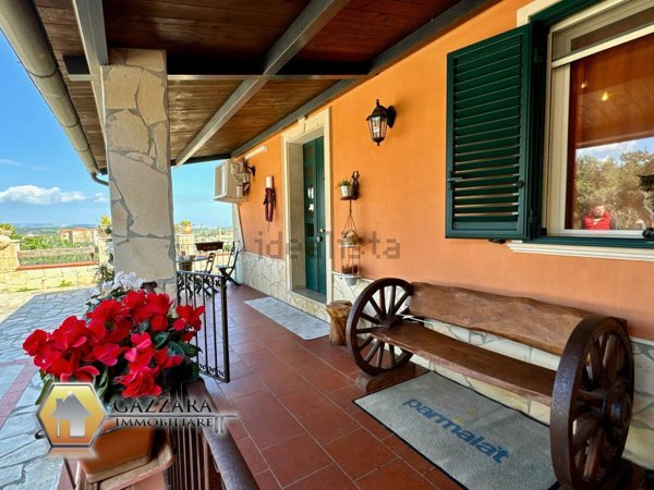 casa indipendente in vendita a Noto