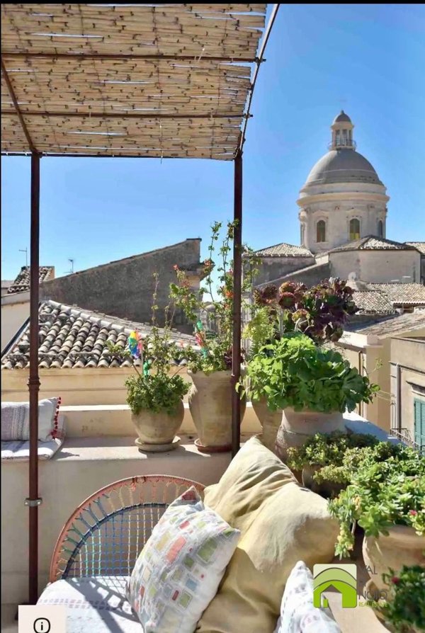 casa indipendente in vendita a Noto