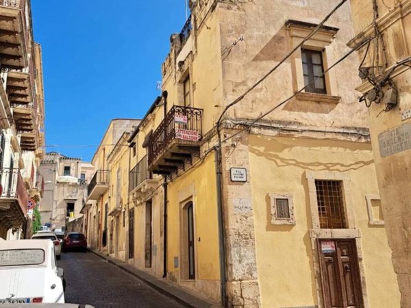 casa indipendente in vendita a Noto