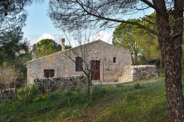 casa indipendente in vendita a Noto