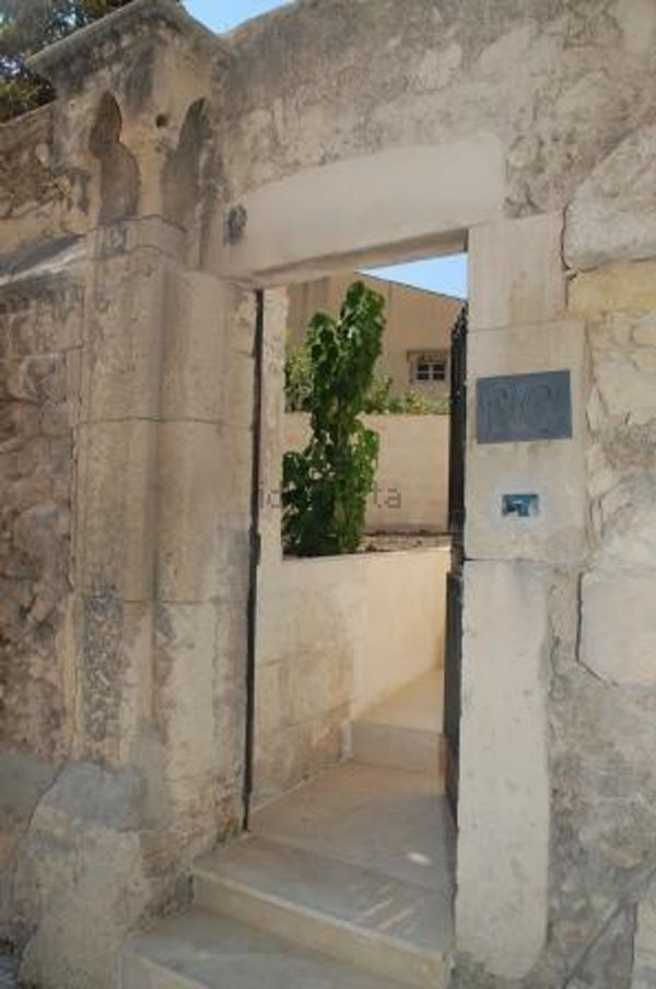casa semindipendente in vendita a Noto