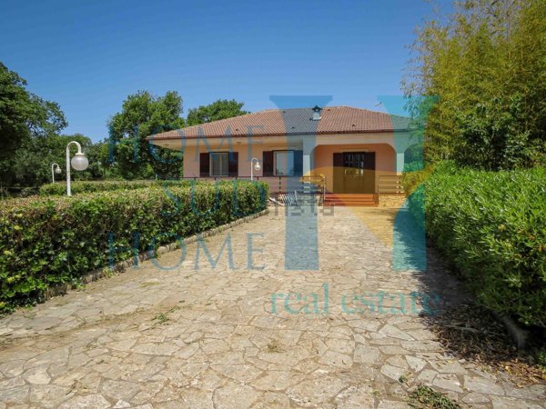 casa indipendente in vendita a Noto